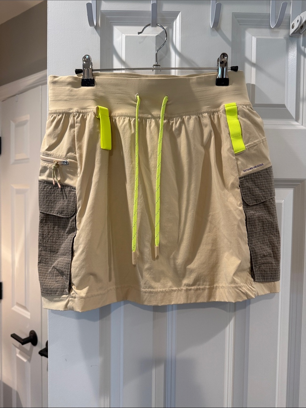 lululemon athletica Beige Cargo Skort with Neon Yellow Accents
